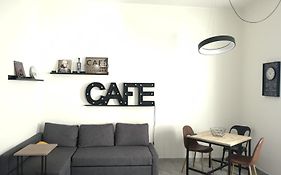 Aj Lux Apartments